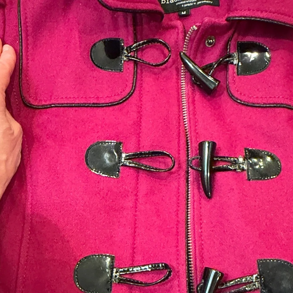 Black Rivet Fuchsia Hooded Toggle Coat Size Medium - C20-003